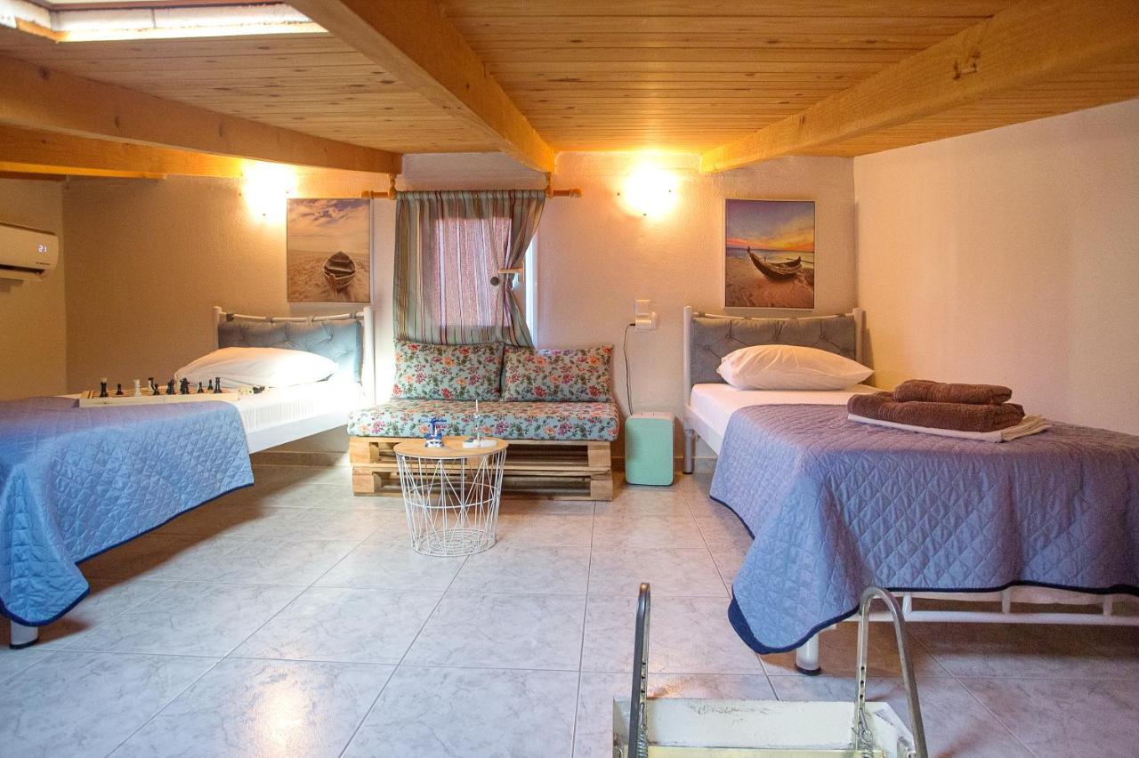 Holiday House Ioanna 2 - Loft Néa Péramos Exteriör bild